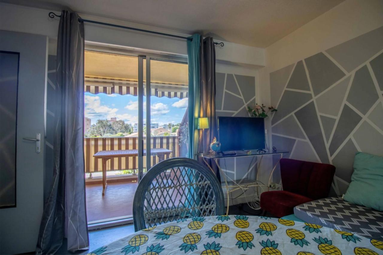 Cosy 35 M2 With Balcony In A Quiet Residence Fréjus Buitenkant foto