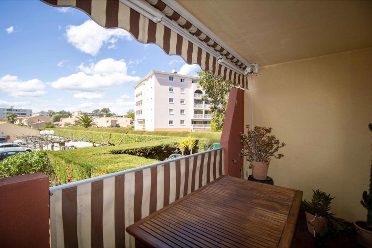 Cosy 35 M2 With Balcony In A Quiet Residence Fréjus Buitenkant foto